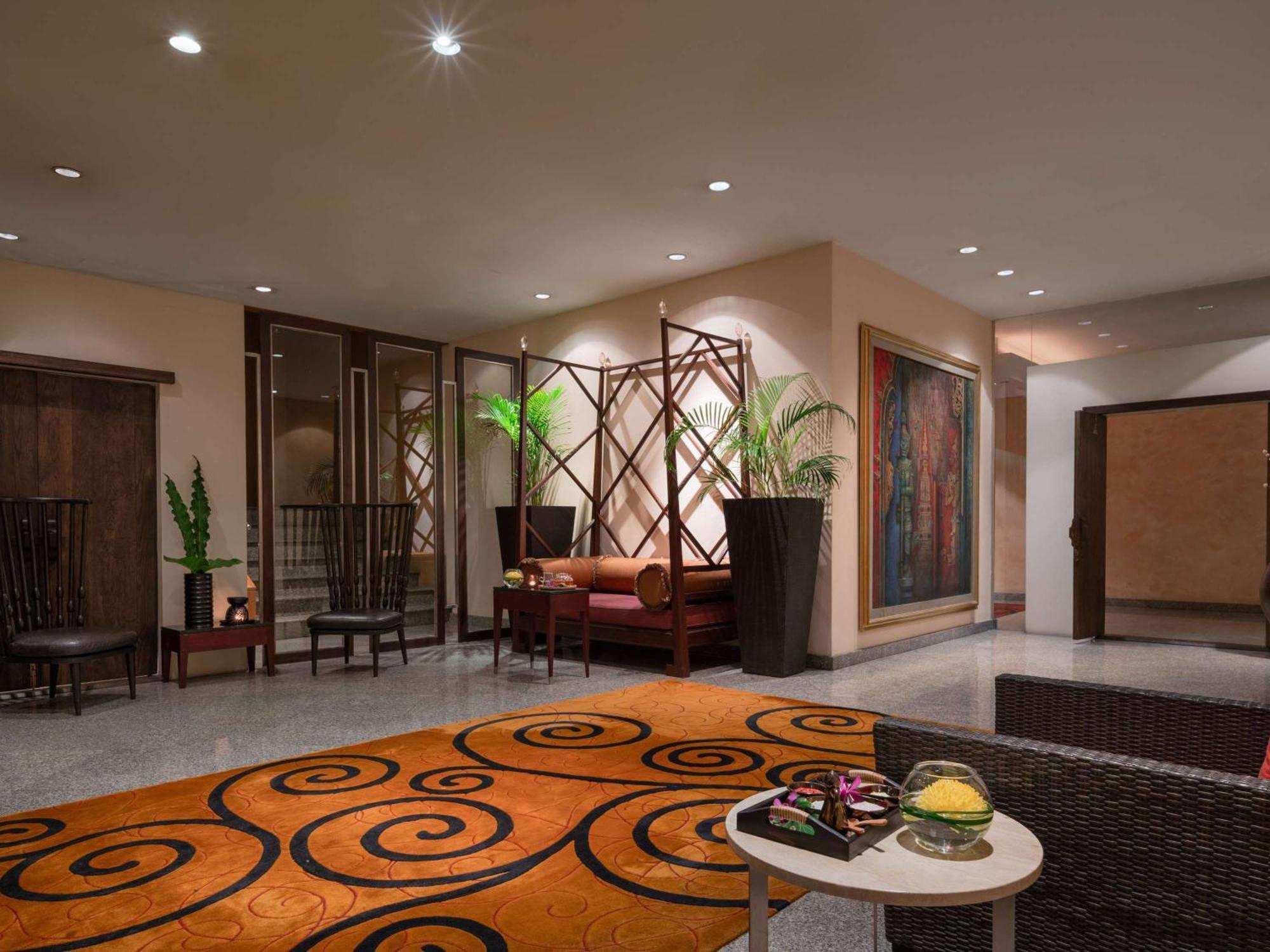 Pullman Bangkok Hotel G Екстериор снимка The lobby of the hotel